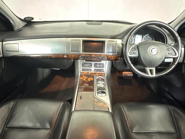 2012-Jaguar-XF-22-D-Premium-Luxury image:1