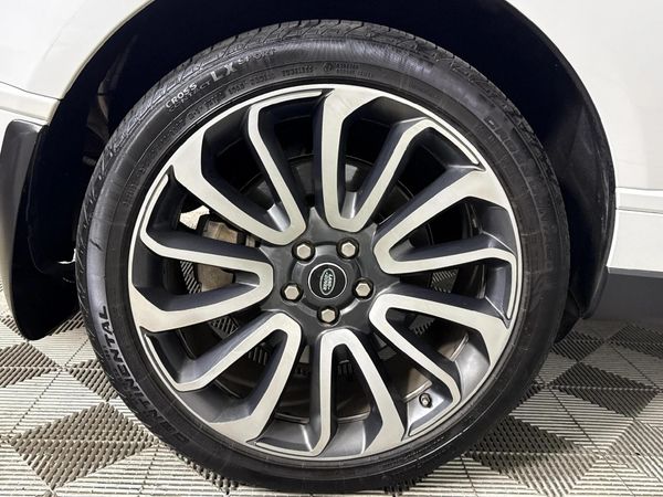 2018-Land-Rover-Range-Rover-50-Vogue-SE-386kW image:6