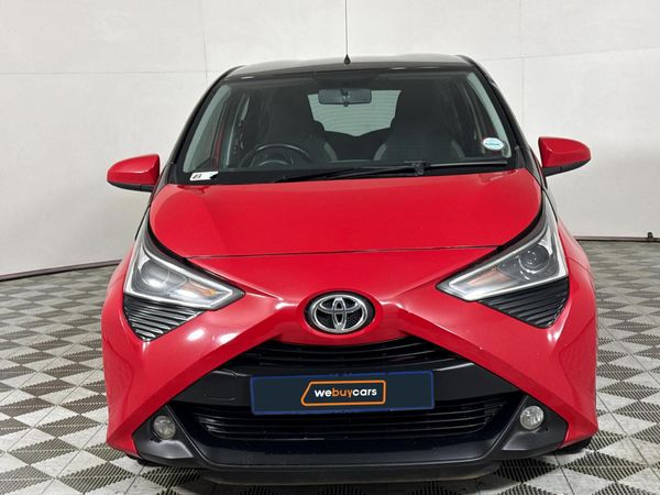 2020-Toyota-Aygo-10-X-Play-5-dr image:11