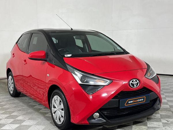 2020-Toyota-Aygo-10-X-Play-5-dr image:12