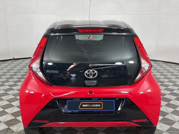 2020-Toyota-Aygo-10-X-Play-5-dr image:14