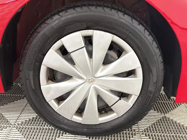 2020-Toyota-Aygo-10-X-Play-5-dr image:4