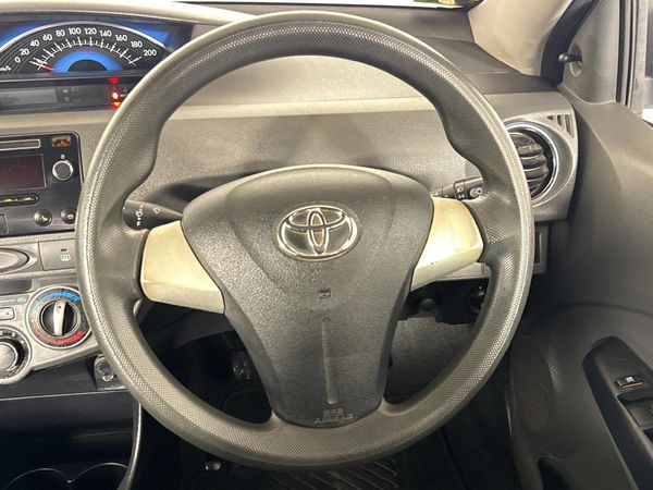 2016-Toyota-Etios-15-XS image:11