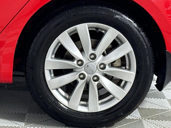 2016-Kia-Cerato-20-EX-5-dr image:6