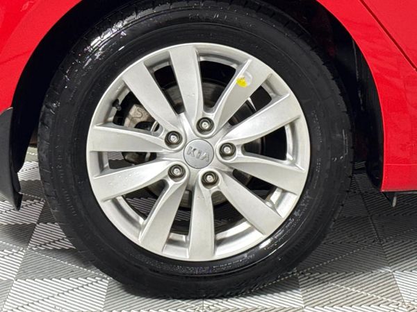 2016-Kia-Cerato-20-EX-5-dr image:7