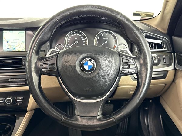 2013-BMW-5-Series-528i-Luxury-Auto image:11