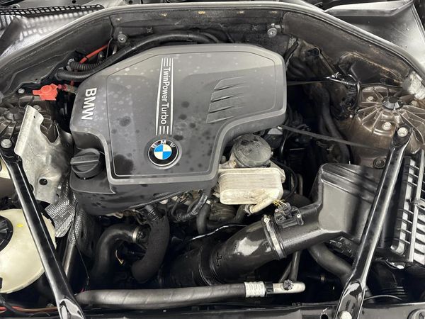 2013-BMW-5-Series-528i-Luxury-Auto image:12