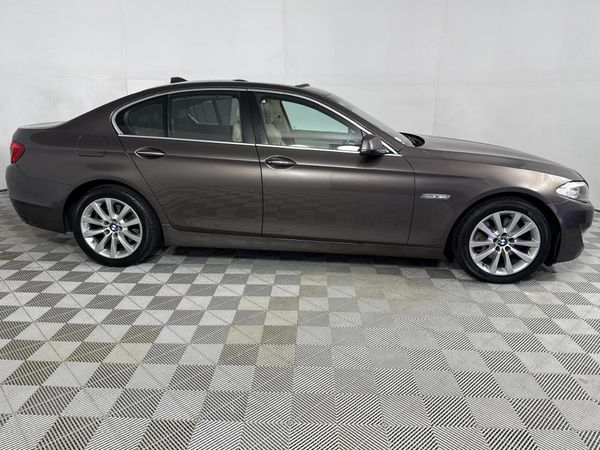 2013-BMW-5-Series-528i-Luxury-Auto image:16