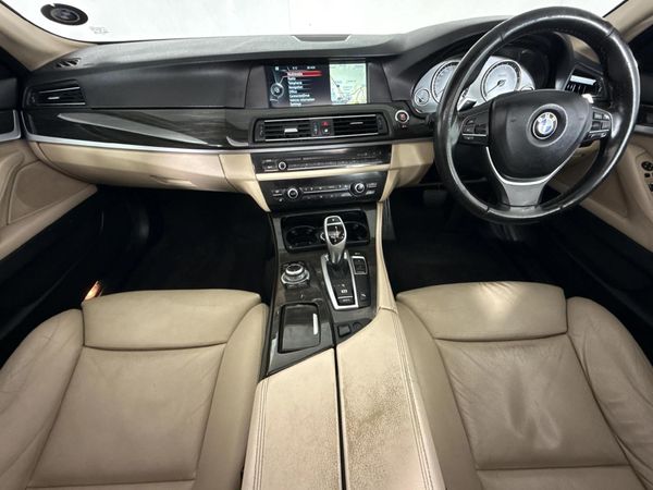 2013-BMW-5-Series-528i-Luxury-Auto image:1
