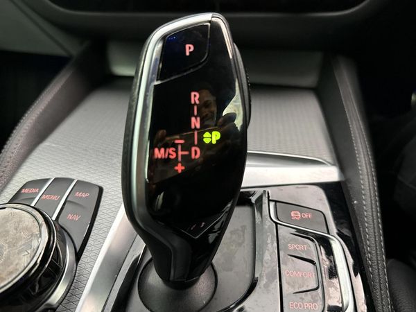 2017-BMW-5-Series-540i-M-Sport-Auto image:10