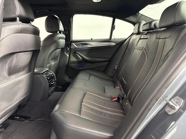 2017-BMW-5-Series-540i-M-Sport-Auto image:3