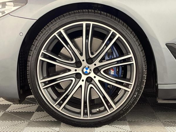 2017-BMW-5-Series-540i-M-Sport-Auto image:4