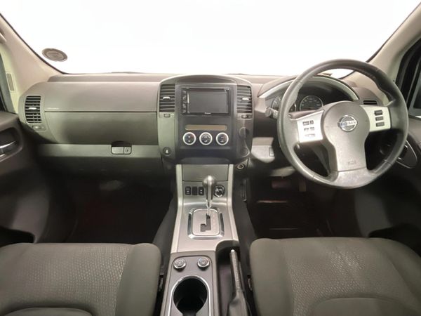 2013-Nissan-Pathfinder-25-dCi-SE-Auto image:1