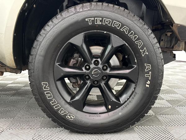 2013-Nissan-Pathfinder-25-dCi-SE-Auto image:5
