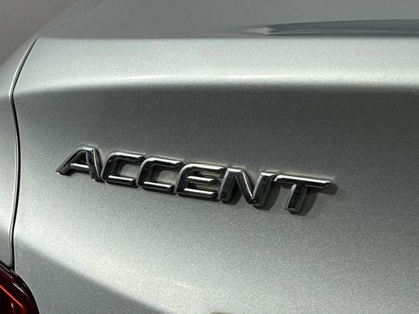 2014-Hyundai-Accent-16-GL-Motion image:11