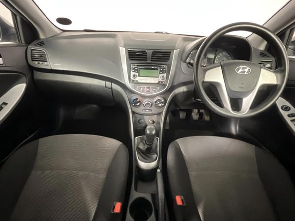 2014-Hyundai-Accent-16-GL-Motion image:1