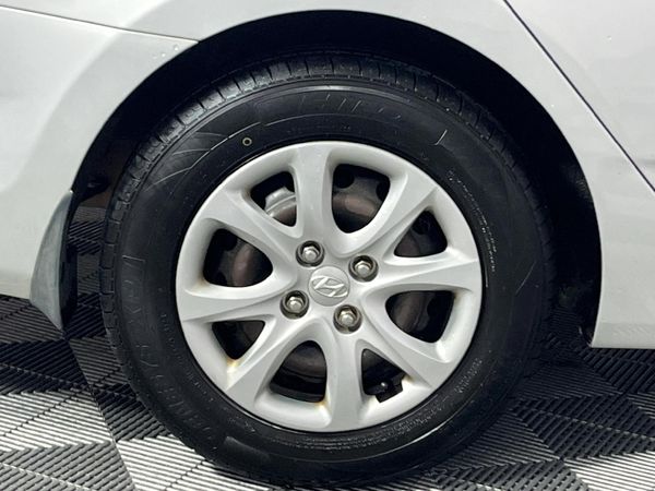 2014-Hyundai-Accent-16-GL-Motion image:7