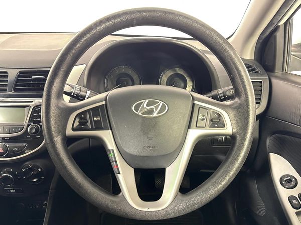 2014-Hyundai-Accent-16-GLS-Fluid image:12