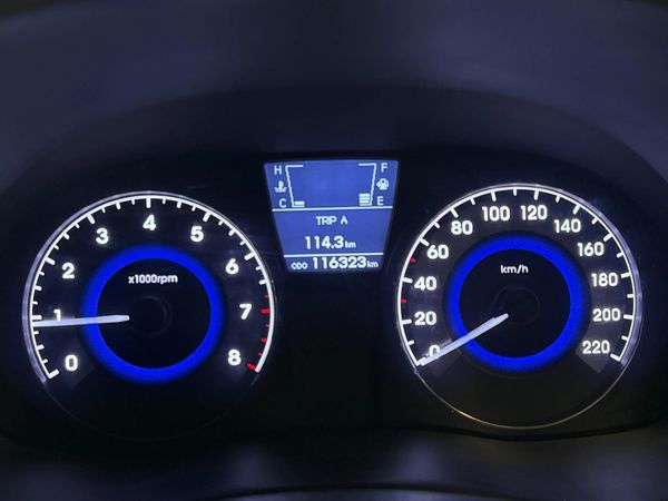 2014-Hyundai-Accent-16-GLS-Fluid image:2