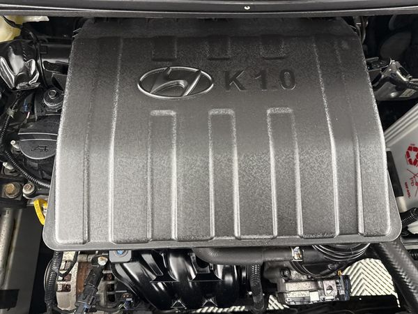 2021-Hyundai-Grand-i10-10-Fluid image:10