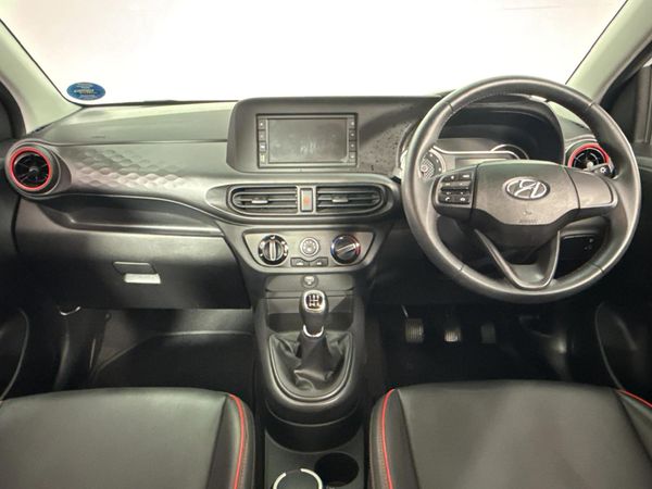 2021-Hyundai-Grand-i10-10-Fluid image:1