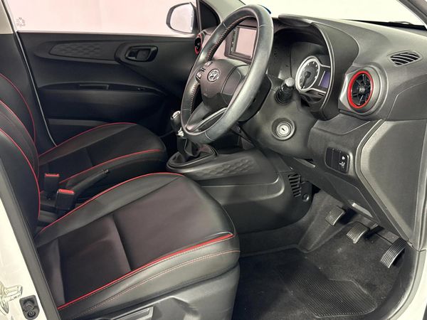 2021-Hyundai-Grand-i10-10-Fluid image:6