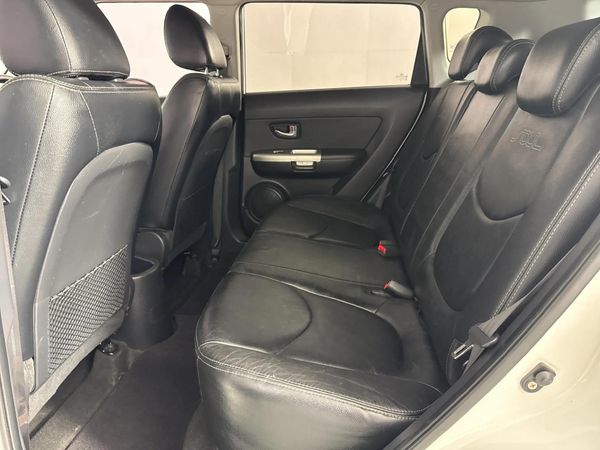 2014-Kia-Soul-20 image:3