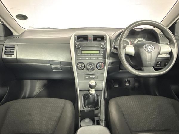 2012-Toyota-Corolla-16-Professional image:1