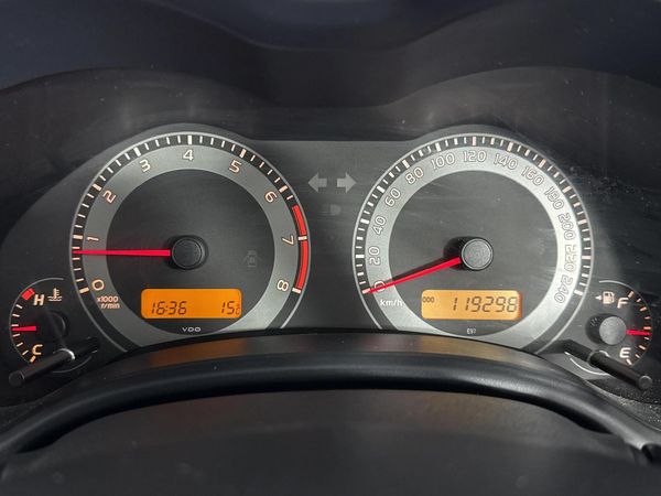 2012-Toyota-Corolla-16-Professional image:2