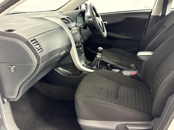 2012-Toyota-Corolla-16-Professional image:5