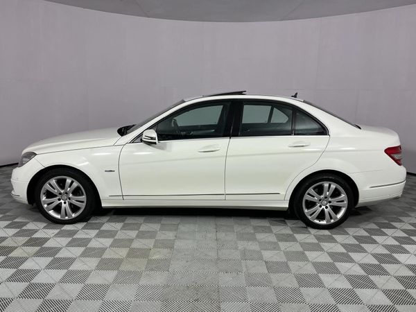 2010-Mercedes-Benz-C-Class-C-220-CDi-BE-Avantgarde-Auto image:15