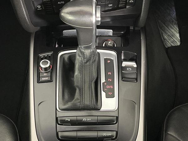 2015-Audi-A4-20-TDI-SE-Auto image:10