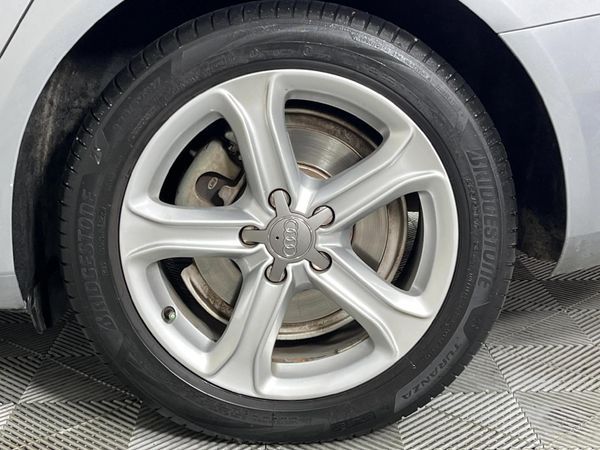 2015-Audi-A4-20-TDI-SE-Auto image:6