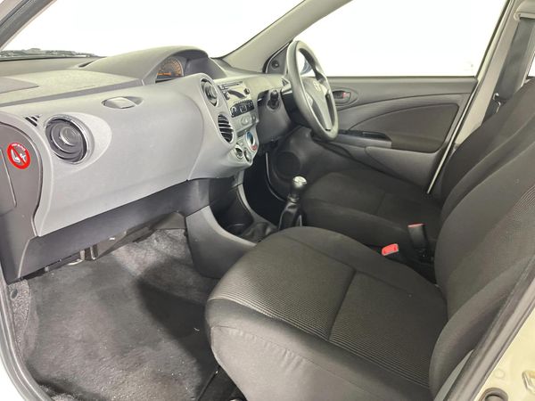 2019-Toyota-Etios-15-XS-5-dr image:7