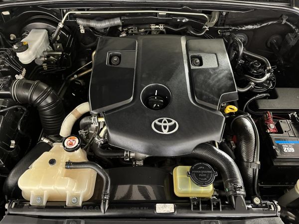 2019-Toyota-Hilux-28-GD-6-GR-S-4x4-Auto-Double-Cab image:13