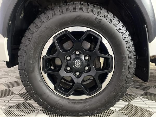 2019-Toyota-Hilux-28-GD-6-GR-S-4x4-Auto-Double-Cab image:4