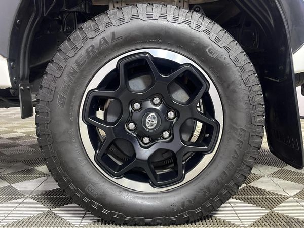 2019-Toyota-Hilux-28-GD-6-GR-S-4x4-Auto-Double-Cab image:6