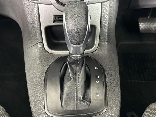 2016-Ford-Fiesta-10-EcoBoost-Ambiente-Auto-5-dr image:10