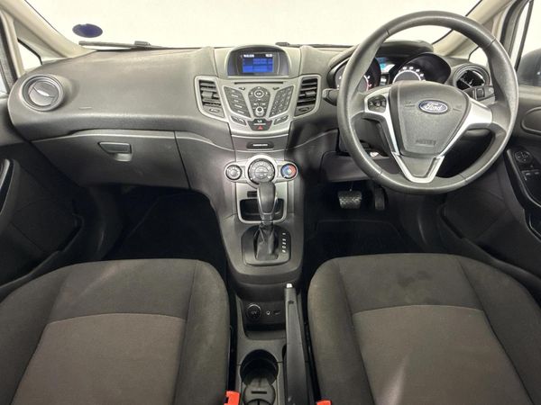 2016-Ford-Fiesta-10-EcoBoost-Ambiente-Auto-5-dr image:1