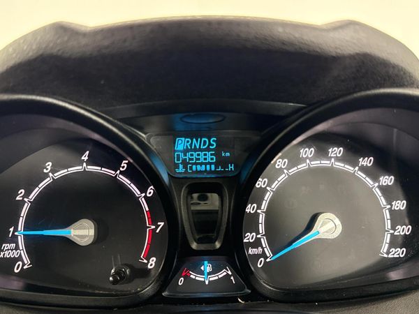2016-Ford-Fiesta-10-EcoBoost-Ambiente-Auto-5-dr image:2