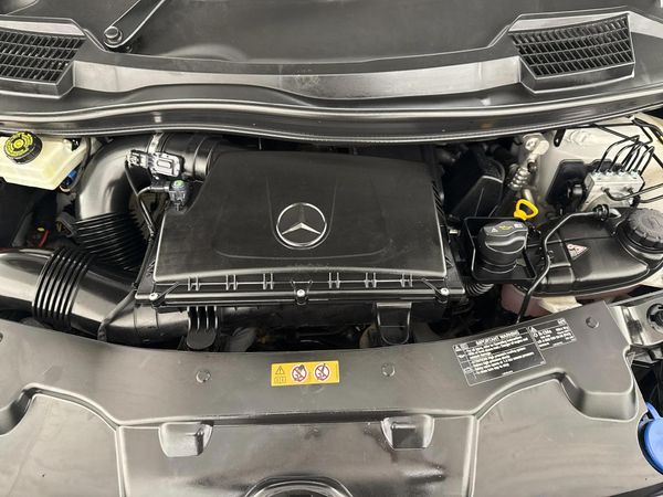 2019-Mercedes-Benz-V-Class-V-250-Bluetec-Auto image:13