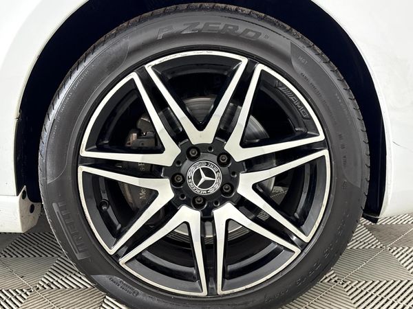 2019-Mercedes-Benz-V-Class-V-250-Bluetec-Auto image:5