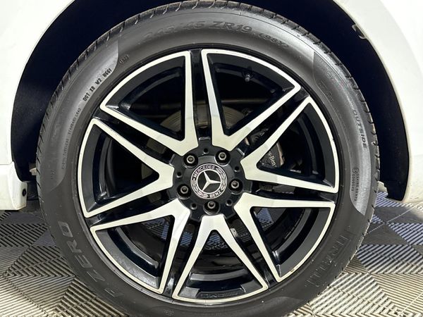 2019-Mercedes-Benz-V-Class-V-250-Bluetec-Auto image:6