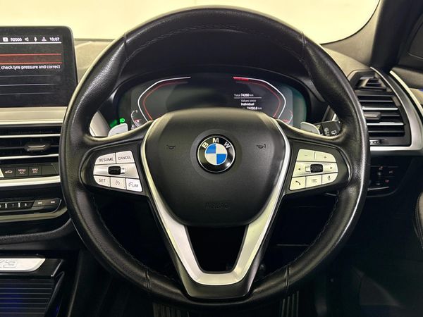 2022-BMW-X3-xDrive20d image:12