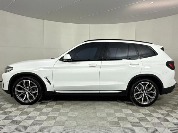 2022-BMW-X3-xDrive20d image:19