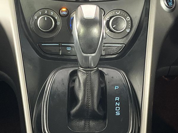 2016-Ford-Kuga-15-EcoBoost-Ambiente-Auto image:10