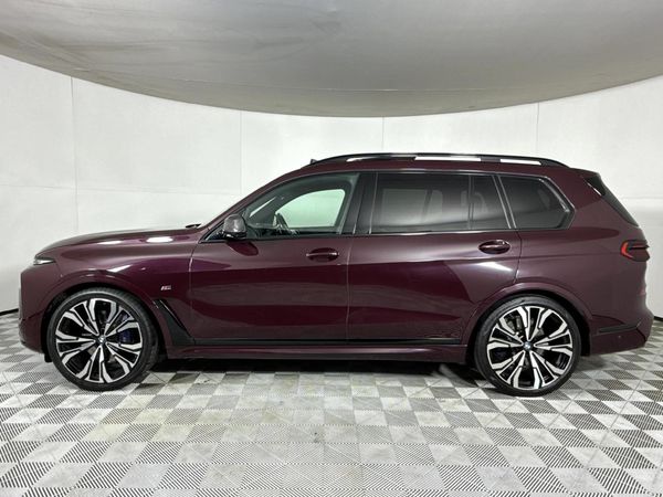 2023-BMW-X7-xDrive-40d-Design-Pure-Excellence image:18