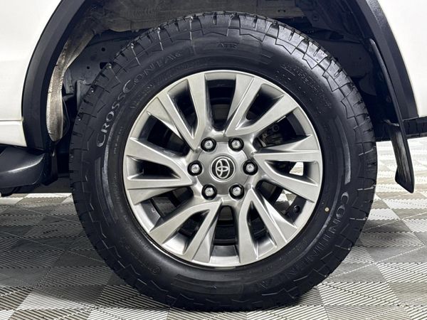 2022-Toyota-Fortuner-28-GD-6-Raised-Body-Auto image:6