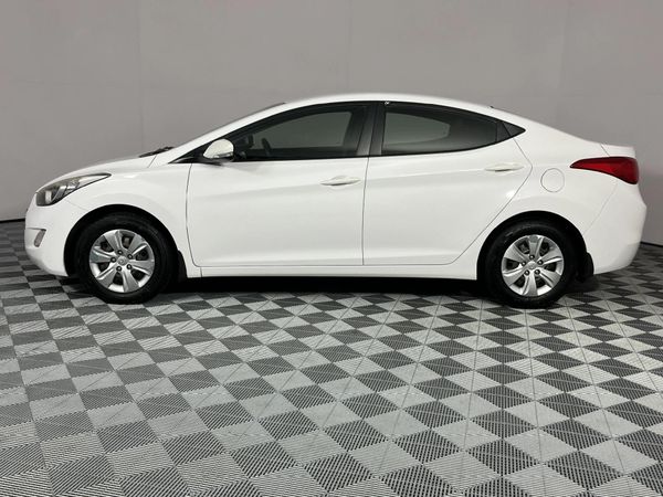 2013-Hyundai-Elantra-16-GLS-Premium image:19