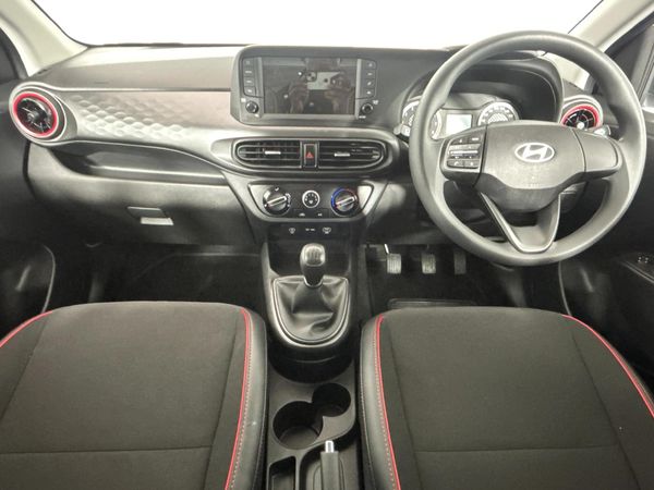 2026-Hyundai-Grand-i10-10-Motion image:1